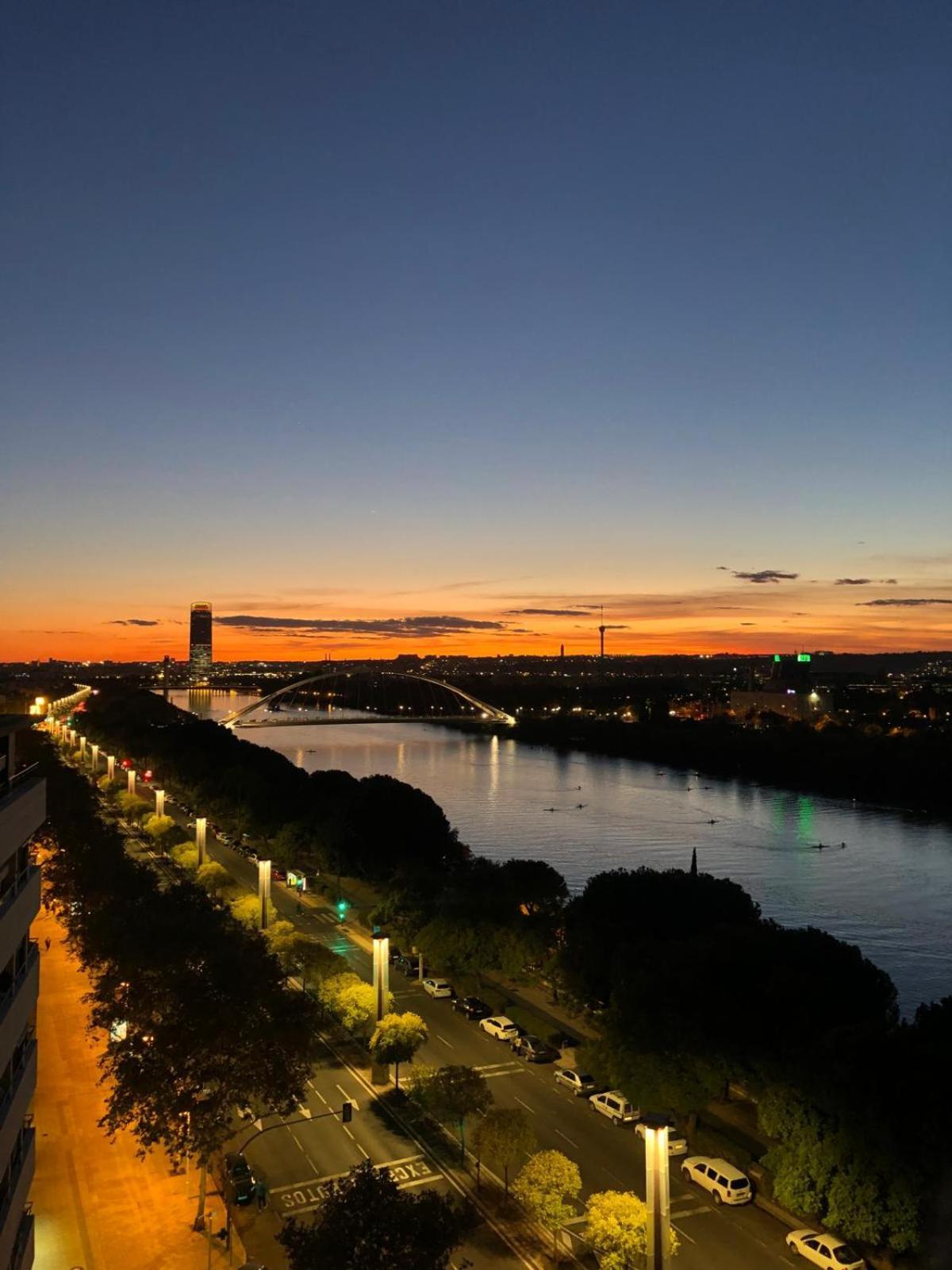 Tu Oasis De Lujo Junto Al Guadalquivir Sevilha